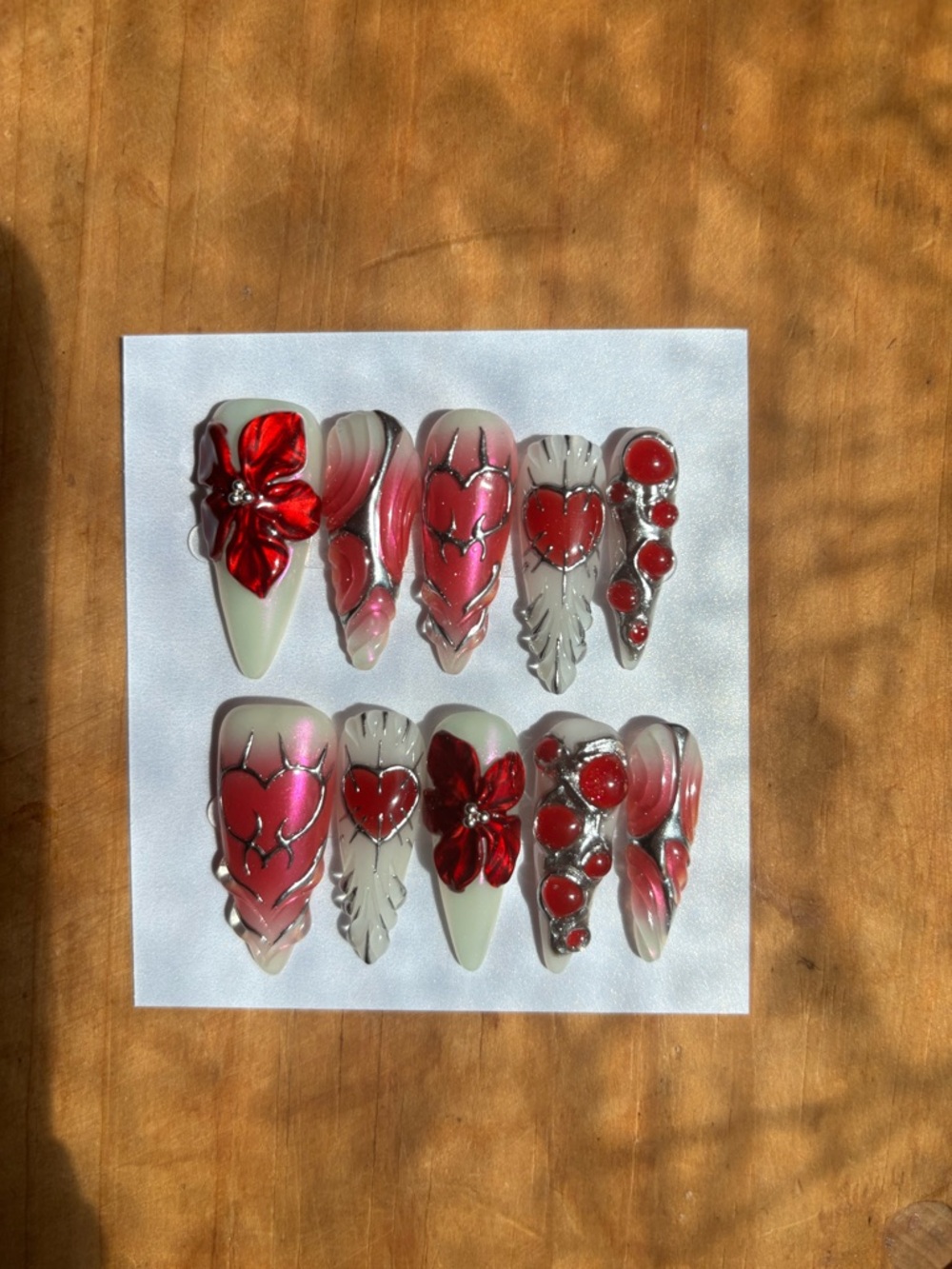 Press-On Nail Set ❤️